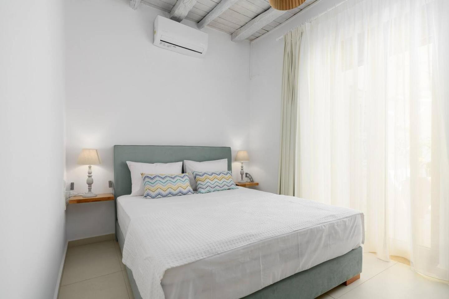 Chrisanthi Elegant Villa *
